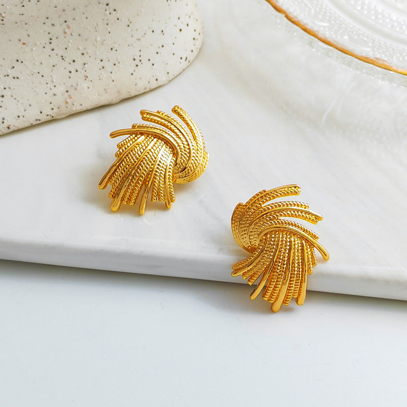 24K Gold Plated Swirl Earring