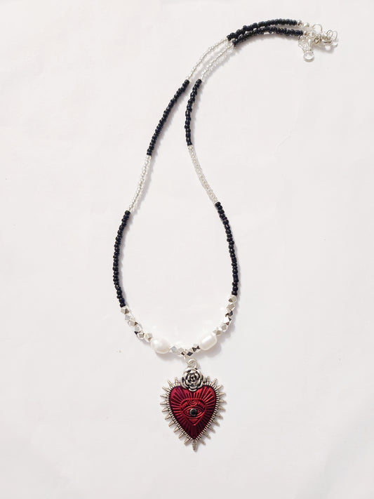 Handmade Pearls Necklace Crimson Heartstrings