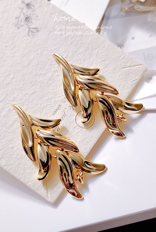 18K Gold Leaves Earring